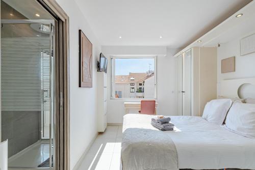 Amazing 4-bedroom with terrace 50m from Croisette