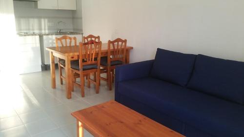 Apartamento con piscina, mar y naturaleza