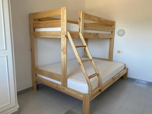 Apartamento con piscina, mar y naturaleza