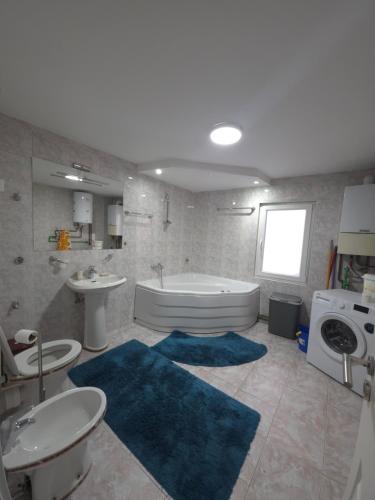 Bany a Apartments Amy