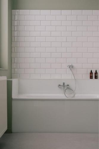 Foto A Place Antwerp - Boutique Suites & Flats - Schuttershofstraat 5 3