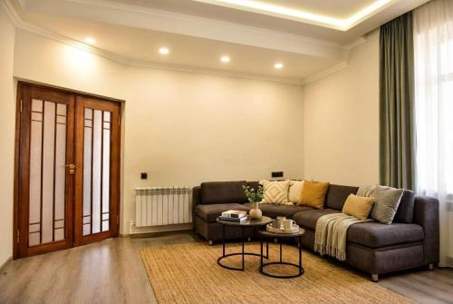 Goris Modern Comfort Home