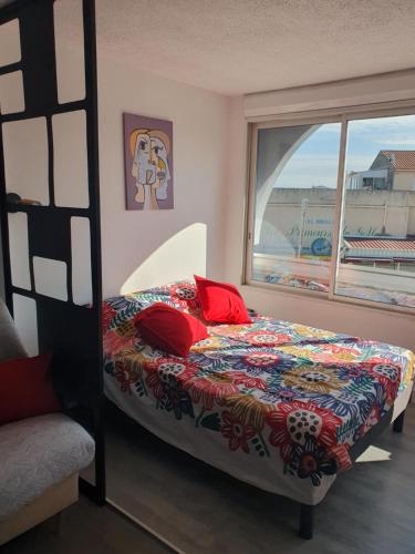 LES FLORALIES 2 Studio 4 personnes, clim mobile, piscine dans la résidence et Parking privé disponible