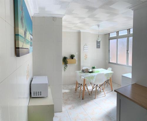 Perfect Space to Relax 3 Bedroom Apartment with Balcony ESP2EV