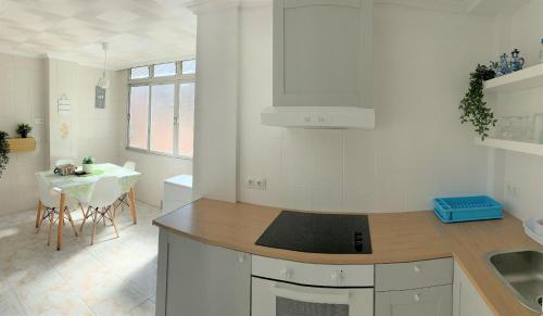 Perfect Space to Relax 3 Bedroom Apartment with Balcony ESP2EV