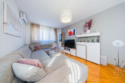Flexible SelfCheckIns 235 - Zagreb - 1 Bedroom - WIFI - Monthly rent