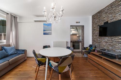Modern Stylish Apartment near Beach