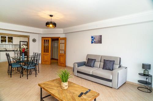 Sesimbra Vista Azul - Enjoy the Pool and Sea View!