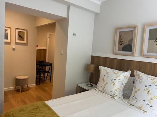 Nice and renewed 1 Bedroom Apt at Campolide - 1T