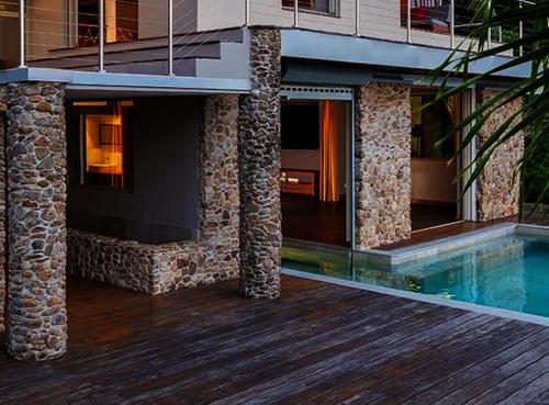 Piscina a Sunset Cove Bora Bora o a prop