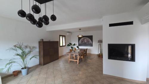 Maison agréable avec grands volumes