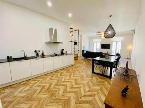 Sète apartement rousseau