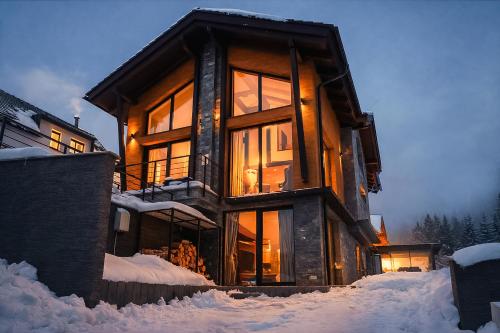 Chalet Moon