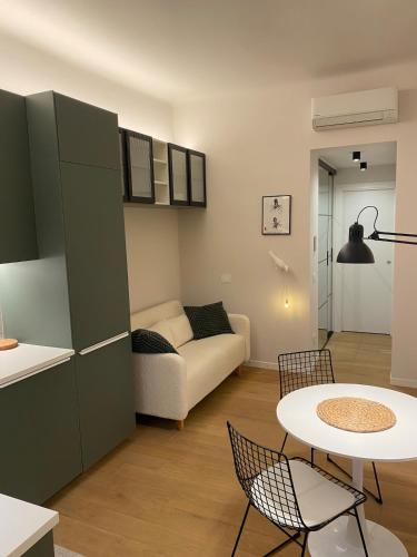 Milan Design Living