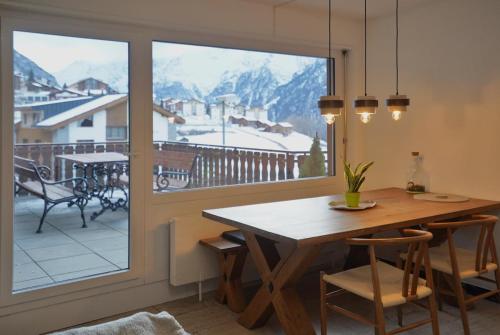 3-room apartment with mountain views