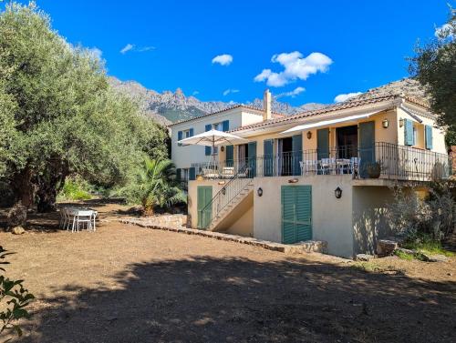 Magnifique villa entre mer et montagne