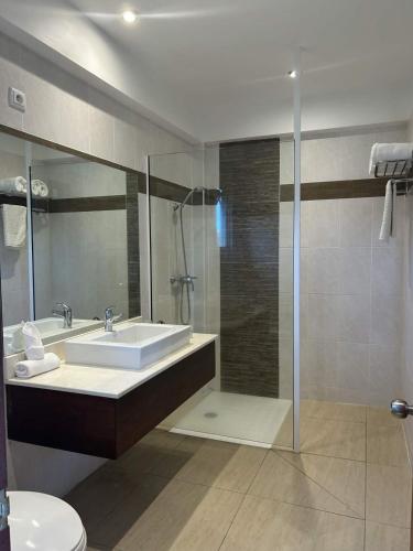 Hotel Colibri पर एक बाथरूम