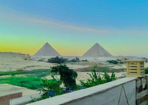 Memphis pyramids view inn