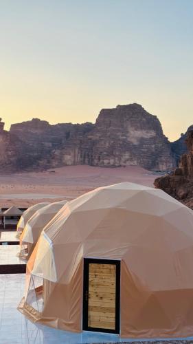 Red sand tent