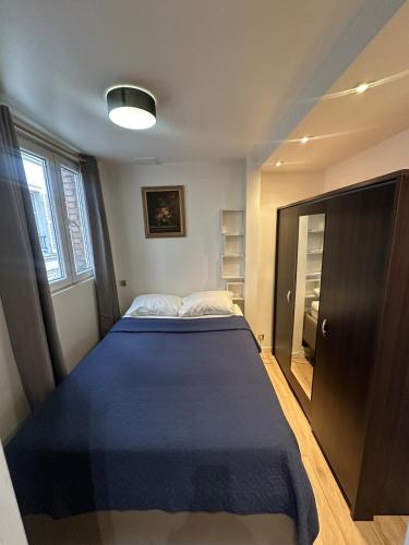 Modern Studio Apartment Champs Élysées Stars