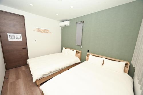 NY Hotel Premium 1 新宿2階建て3室1バスルーム1シャワー2トイレ