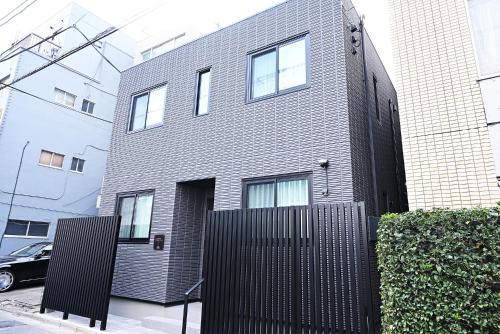 NY Hotel Premium 1 新宿2階建て3室1バスルーム1シャワー2トイレ