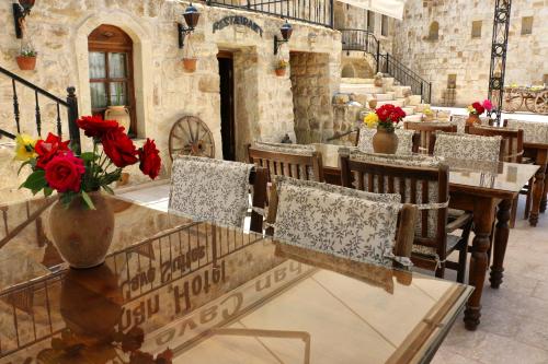 Posezení v ubytování Kemerhan Cave Suites