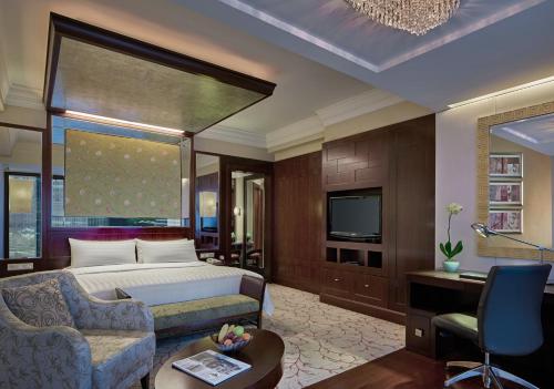 Futian Shangri-La, Shenzhen — Bedroom
