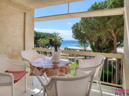 Apartamento con vista al mar en Platja d'Aro, acceso directo a la playa - ES-298-35