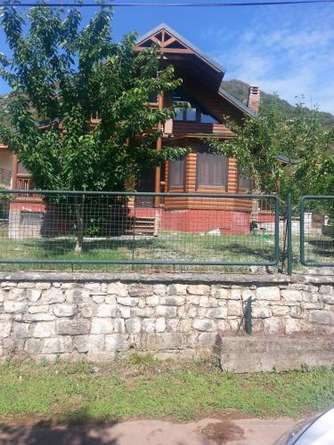 Bangunan di mana terletaknya chalet
