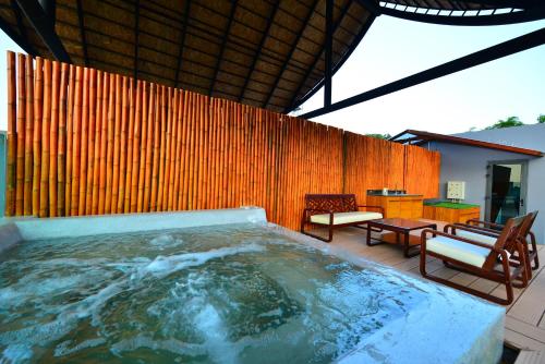 Bazén v ubytování Bukit Pool Villas - SHA Extra Plus nebo v jeho okolí