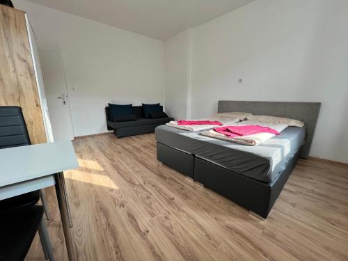Comfortable 4 private rooms in shared Apt Perfect for Groups & Friends