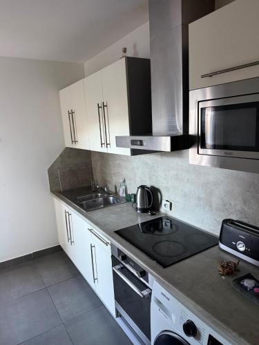 Appartement 3 chambres avec piscine et parking privé