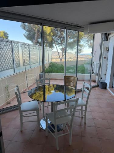 Appartement 3 chambres avec piscine et parking privé