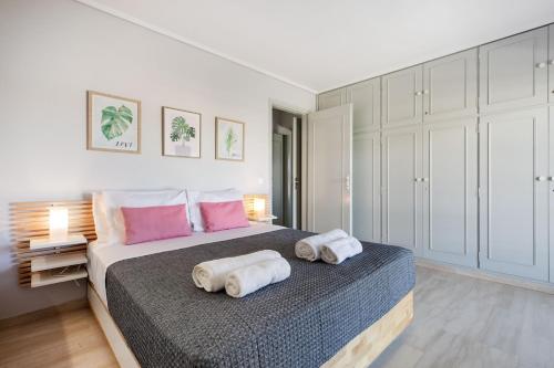South Blue Beach & Park Apartment in Vouliagmeni