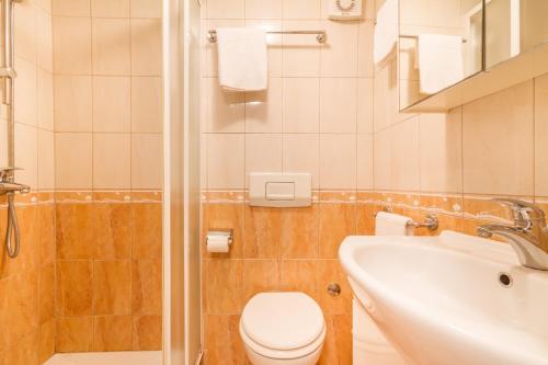 Charming stone house INES - family holiday in countryside