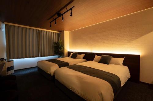 Urban Stay LC12Bankan