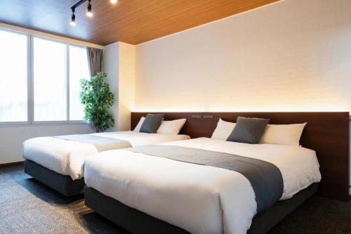 Urban Stay LC12Bankan
