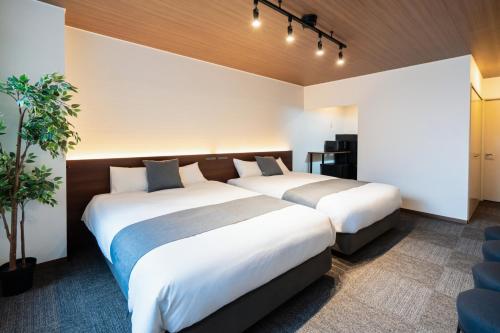 Urban Stay LC12Bankan