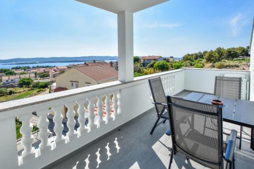 Apartments and Room Danijel