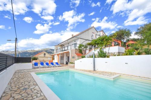 House Rovana