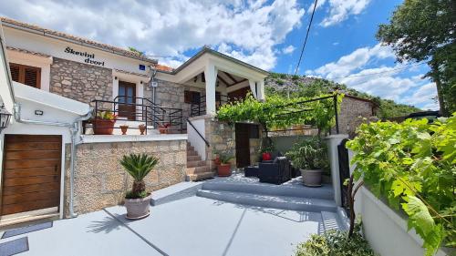 House Ante