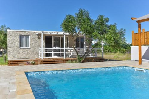 Camp Medanic
