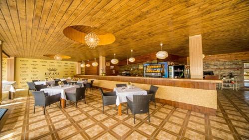 Restaurace v ubytování Hotel Complex Havana