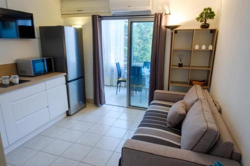 Central apartment near the beach
