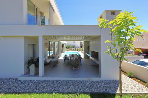 Luxury villa La Casa with heated pool and sauna