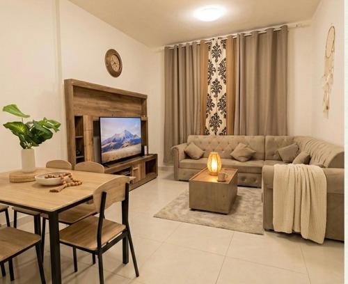 The Borderline Suite - Modern Sky View at Dubai-Sharjah Border