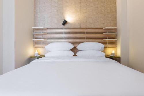 F & B Collection - Flat for 6