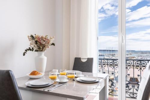 2 chambres-BALCON-VUE MER-FELIX FAURE A2B231