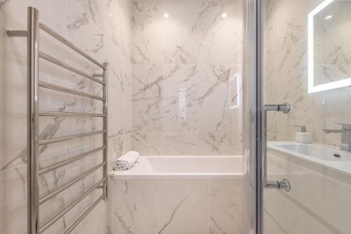 2 chambres-BALCON-VUE MER-FELIX FAURE A2B231